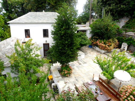 ΚΕΝΤΡΙΚΗ ΑΥΛΗ